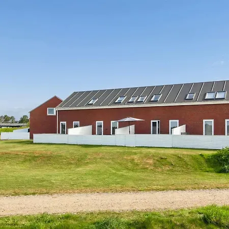 Maarit - 2-3km From The Sea By Interhome